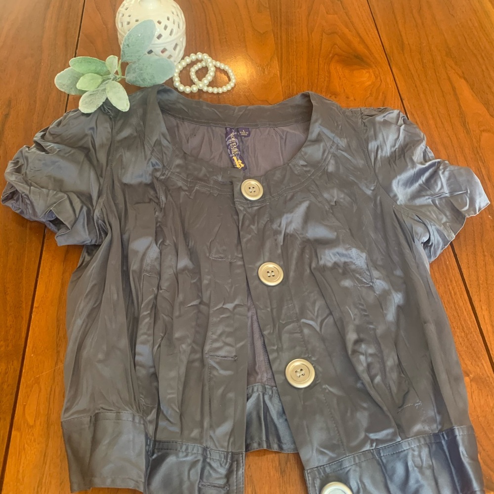 Short sleeved gray jacket - Kouture by Kiomora